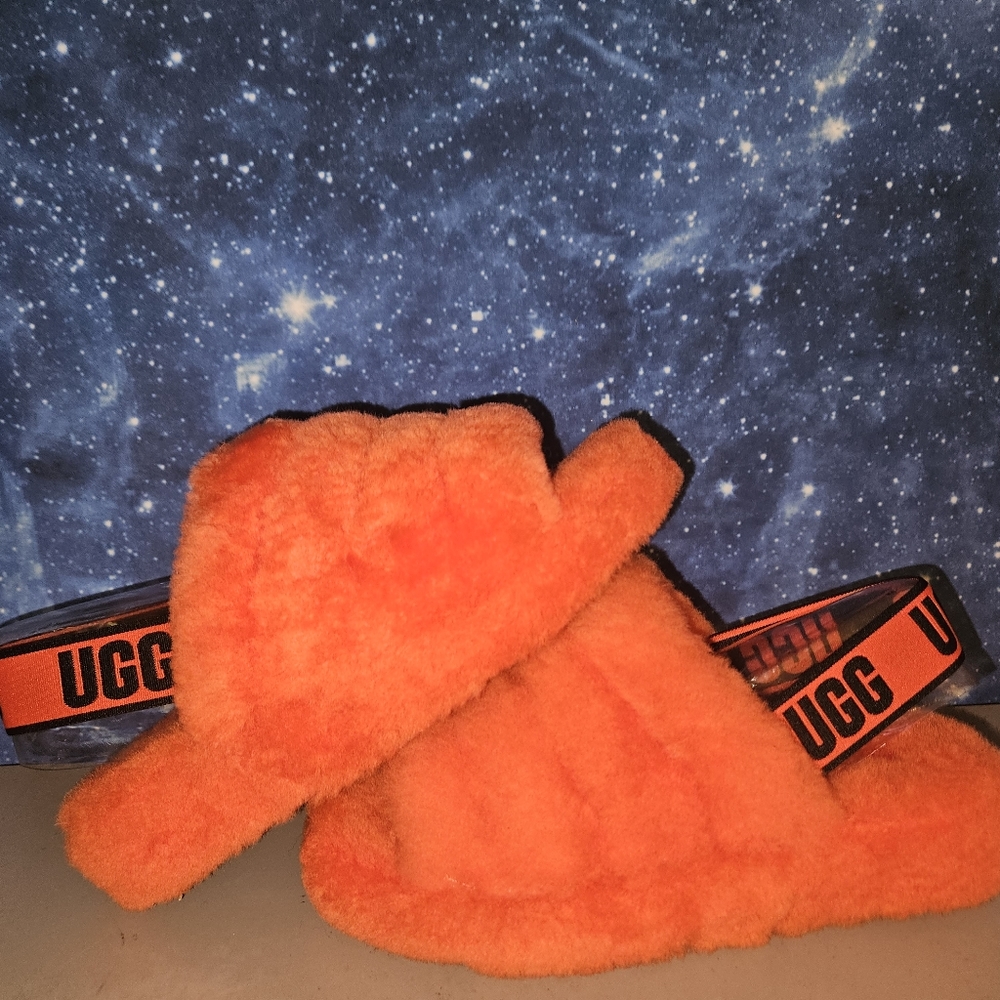 Ugg Hazzard orange fluff yeah slides Sz.7